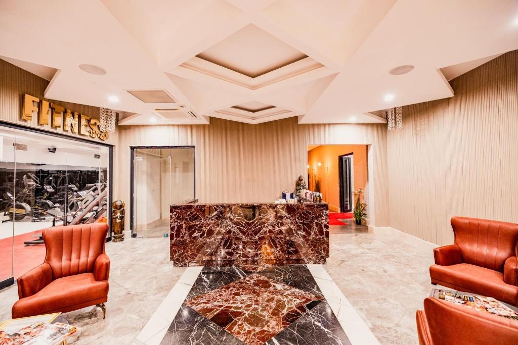 هتل گرانادا لاکچری رد